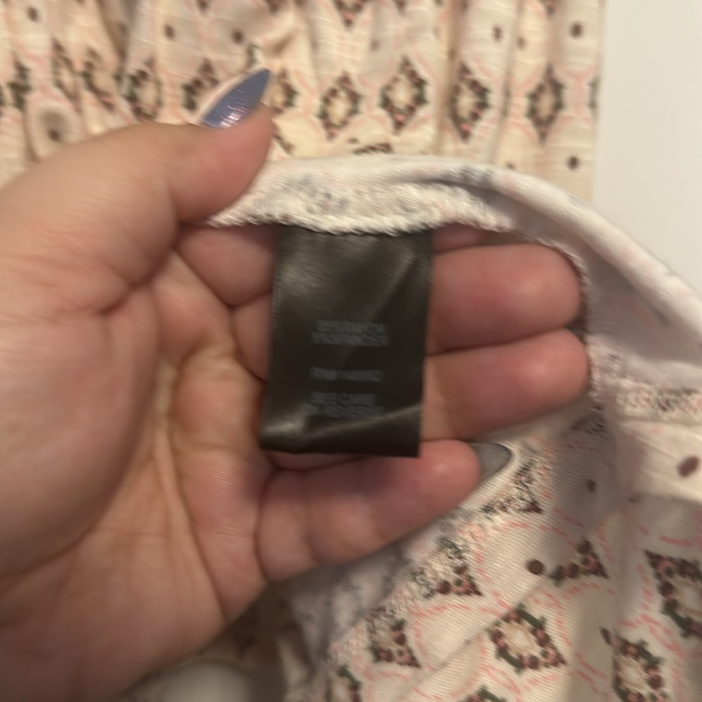 Torrid flowy peplum tank with ruffle straps - Picture 5 of 5